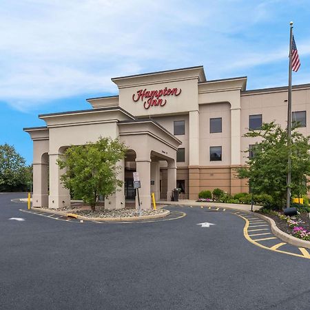 Hampton Inn Nanuet Bagian luar foto