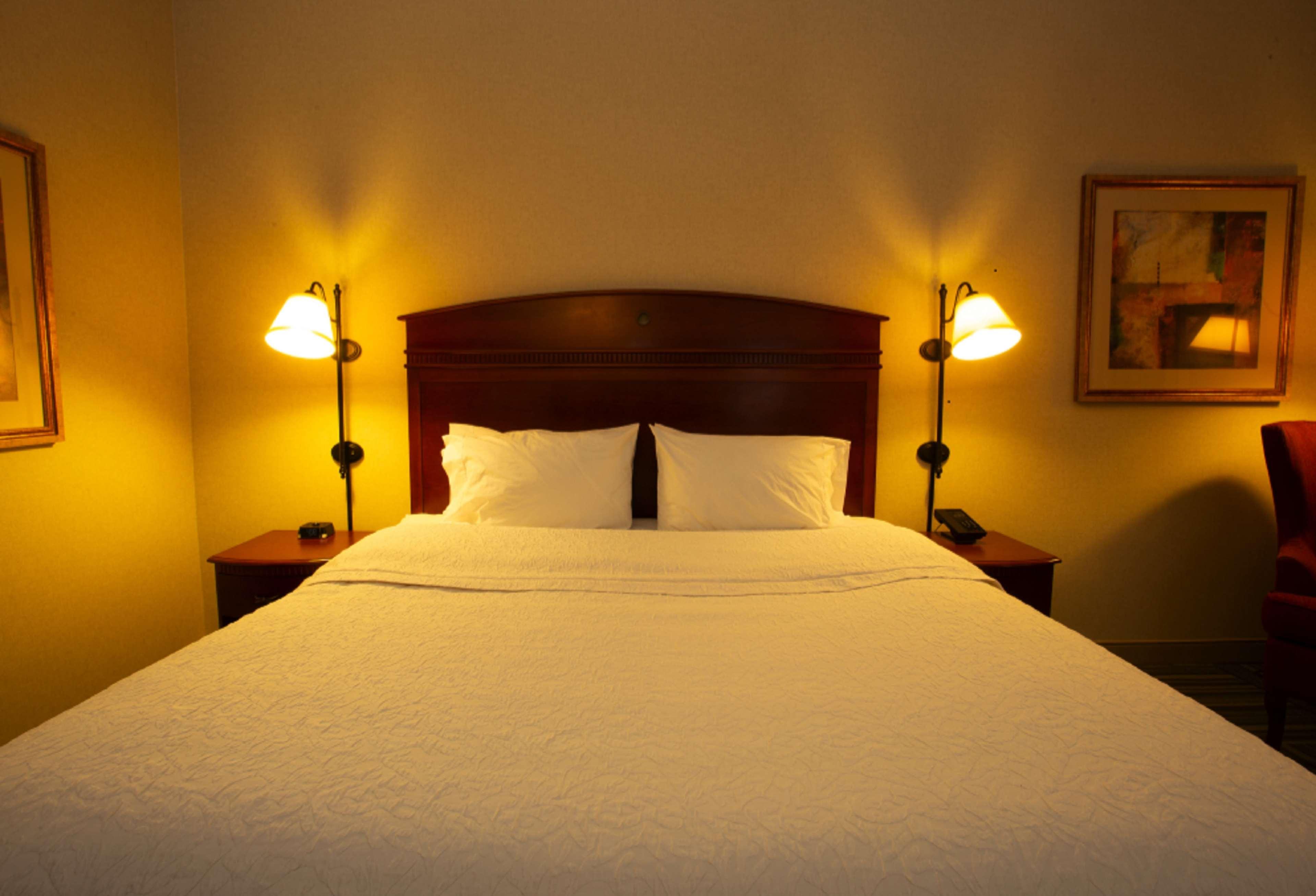 Hampton Inn Nanuet Bagian luar foto
