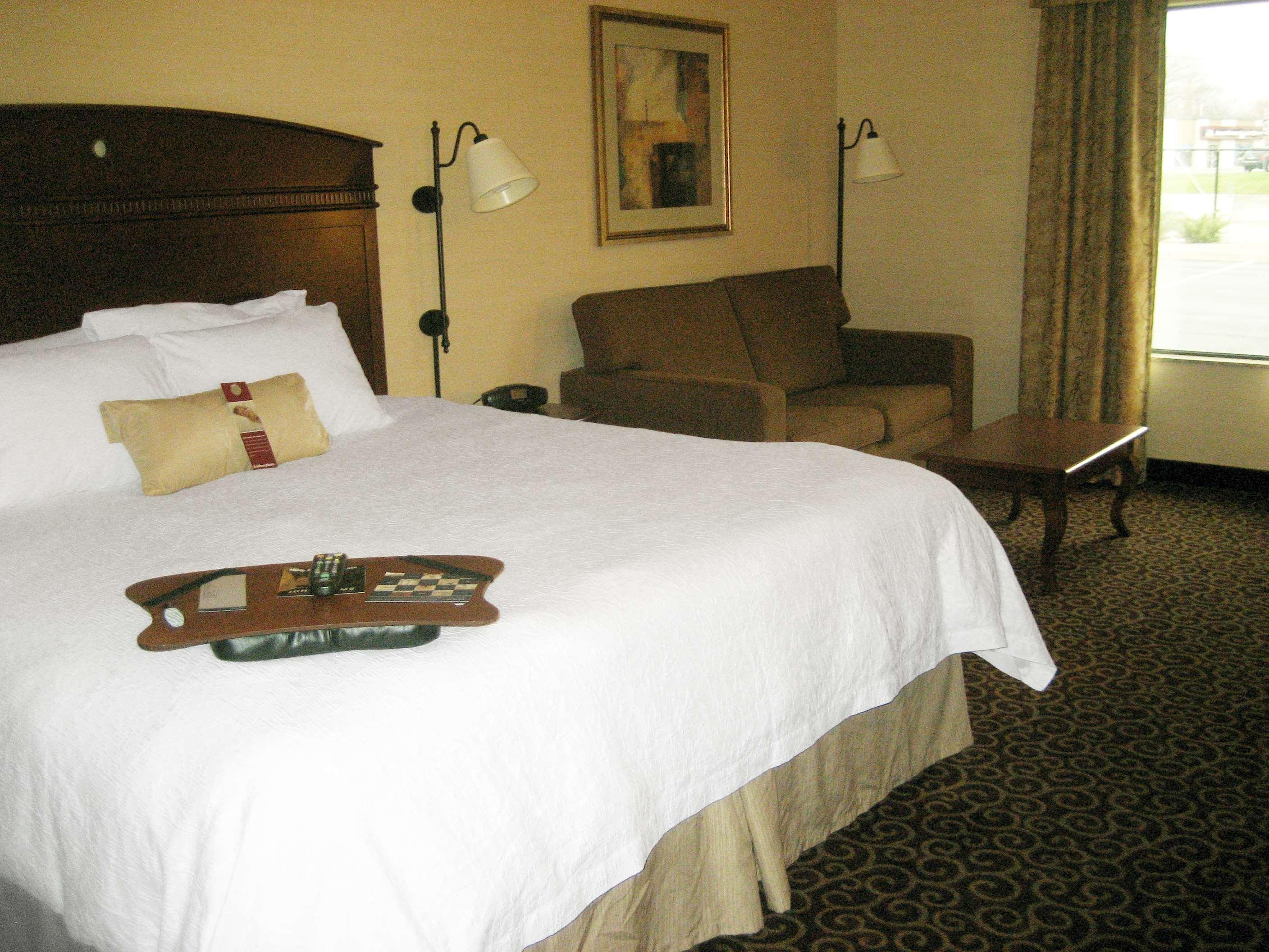 Hampton Inn Nanuet Bagian luar foto