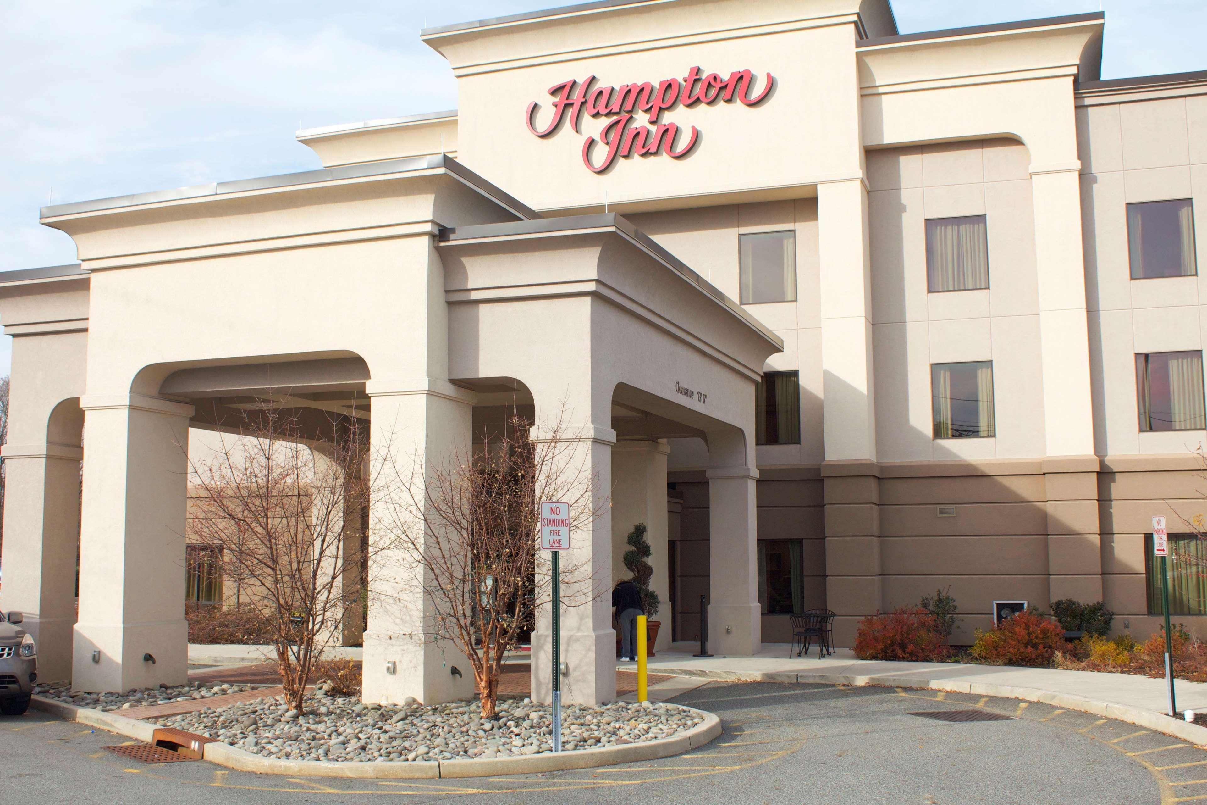 Hampton Inn Nanuet Bagian luar foto