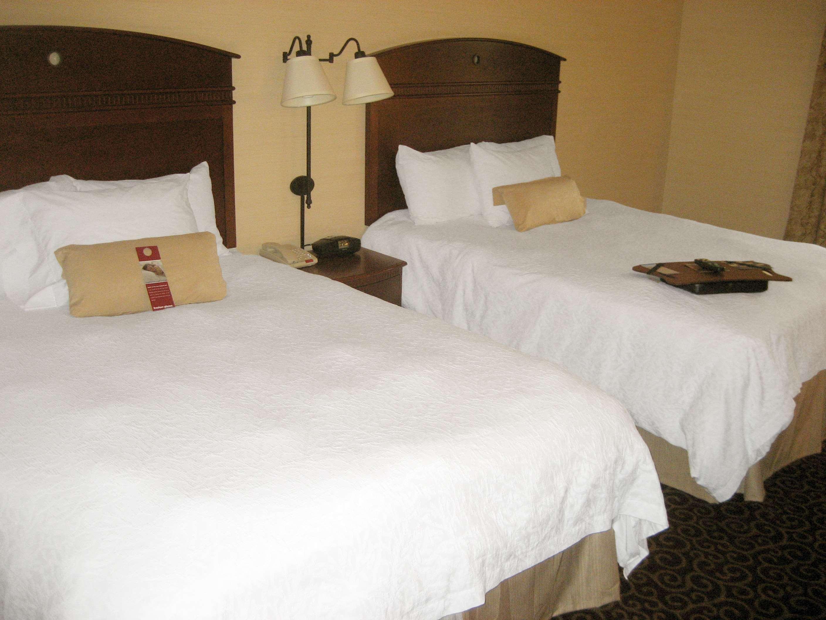 Hampton Inn Nanuet Bagian luar foto