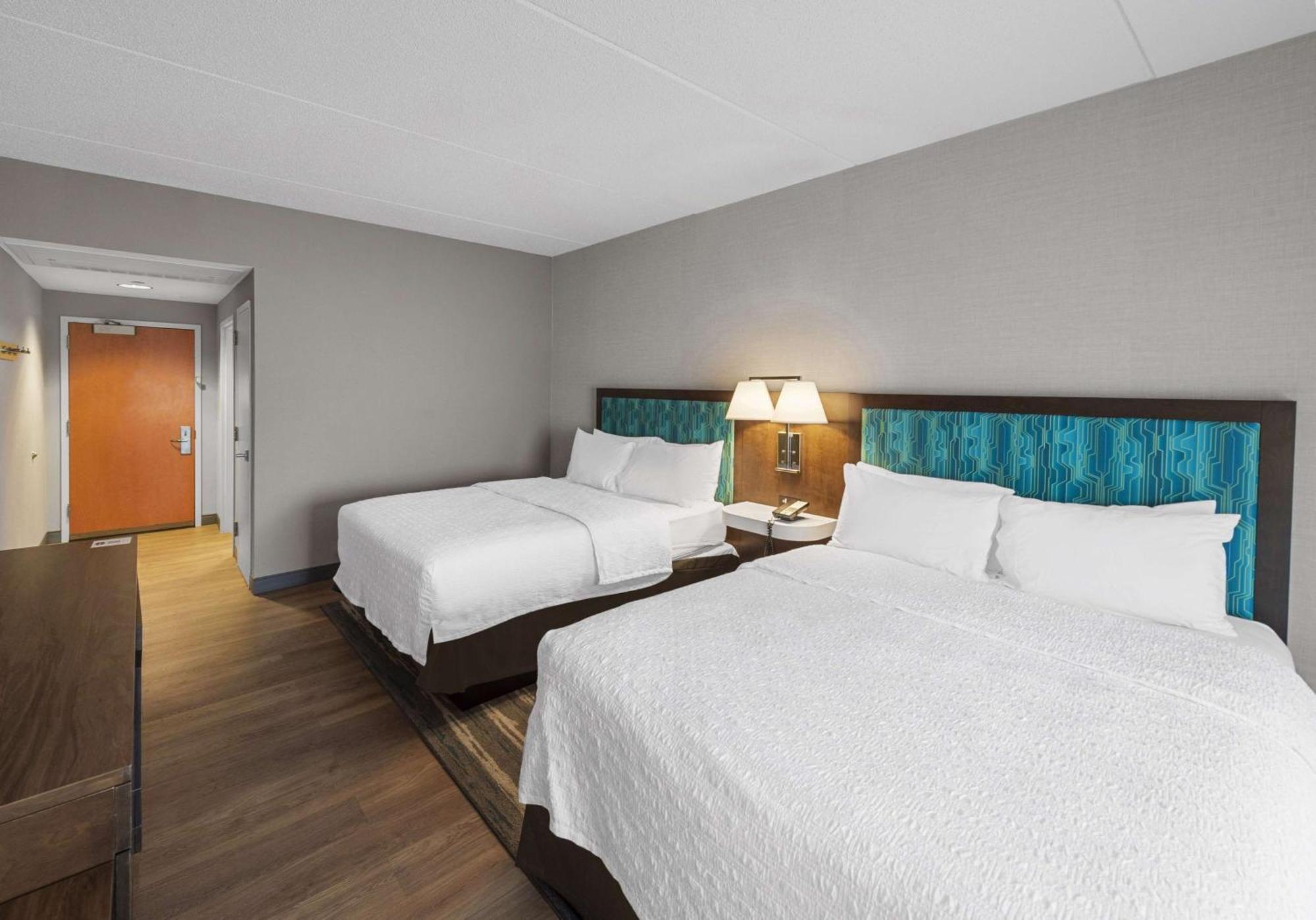 Hampton Inn Nanuet Bagian luar foto